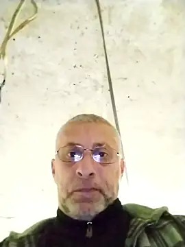 Snapshot of KAXABE11 chatting on January 2026 12:42:01 PM KAXABE11 online show from January 2026 12:42:01 PM