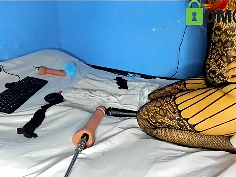 Snapshot of cristalsolei chatting on April 2026 08:20:02 PM cristalsolei online show from April 2026 08:20:02 PM