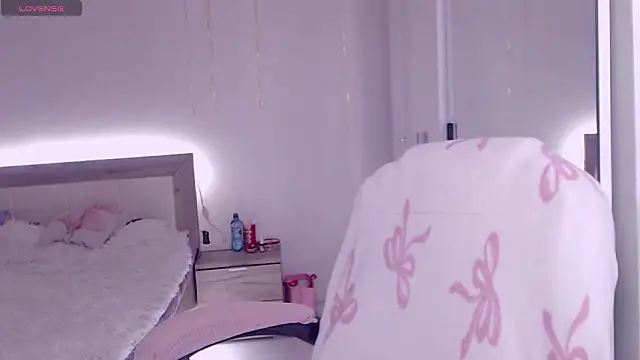 Snapshot of RachelVegass chatting on March 2026 01:05:01 PM RachelVegass online show from March 2026 01:05:01 PM