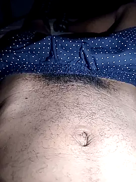 Snapshot of UNCLEZESTYY chatting on November 2025 06:18:01 PM UNCLEZESTYY online show from November 2025 06:18:01 PM