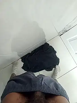 Snapshot of UNCLEZESTYY chatting on March 2026 11:46:01 AM UNCLEZESTYY online show from March 2026 11:46:01 AM