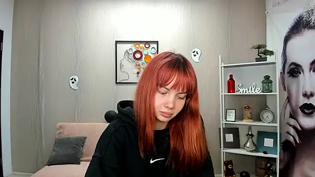 OlyviaBella online show from November 2025 01:32:01 PM