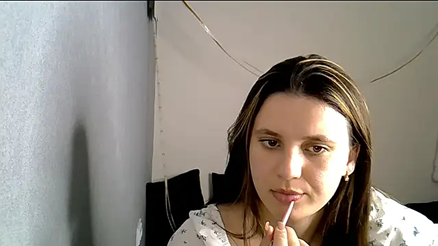 KiraHoney online show from March 2026 08:47:01 PM