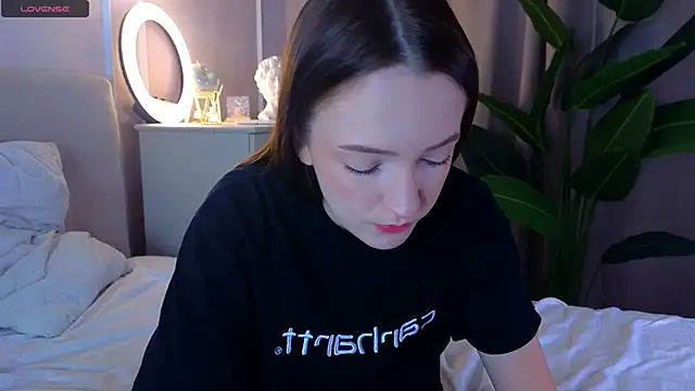 FrancesMason online show from February 2026 06:34:01 AM