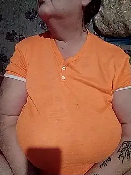 MyHoneyKira online show from December 2025 04:00:01 PM