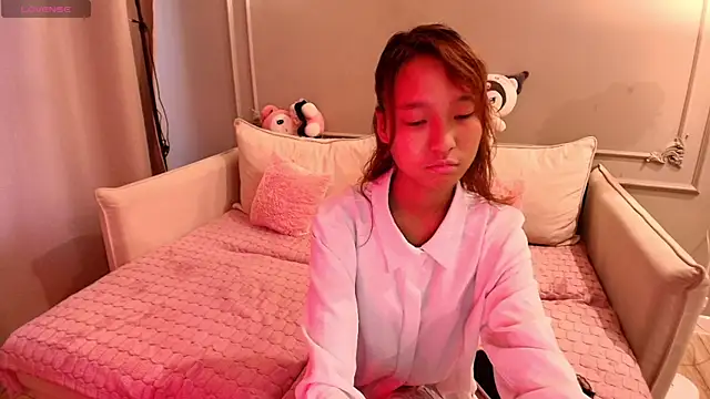 Snapshot of lihnpham chatting on March 2026 01:21:01 AM lihnpham online show from March 2026 01:21:01 AM