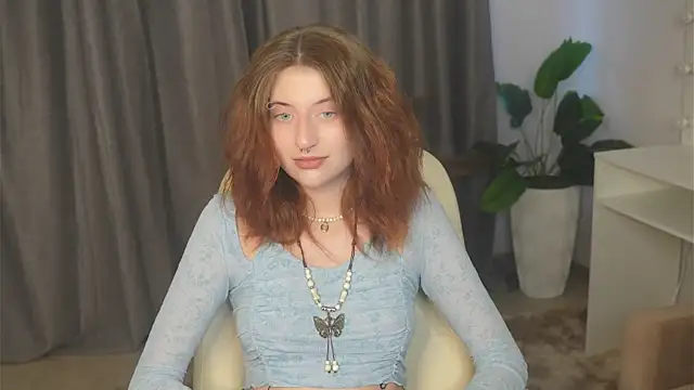 Snapshot of EmmalineNasir chatting on November 2025 09:09:01 AM EmmalineNasir online show from November 2025 09:09:01 AM