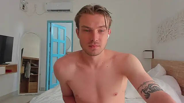 Snapshot of DanteRay chatting on March 2026 02:16:01 AM DanteRay online show from March 2026 02:16:01 AM