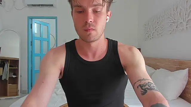 Snapshot of DanteRay chatting on March 2026 04:06:01 AM DanteRay online show from March 2026 04:06:01 AM