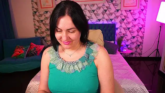 VelvetLuck online show from April 2026 12:50:02 PM