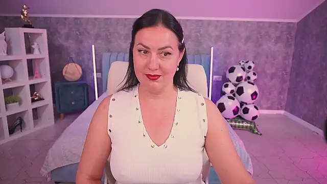 Snapshot of VelvetLuck chatting on July 2026 05:54:02 AM VelvetLuck online show from July 2026 05:54:02 AM