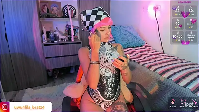 Snapshot of Lila_bratzz chatting on April 2026 01:11:02 AM Lila bratzz online show from April 2026 01:11:02 AM