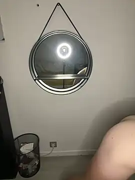 Snapshot of minetbeaucul chatting on November 2025 07:19:01 PM minetbeaucul online show from November 2025 07:19:01 PM