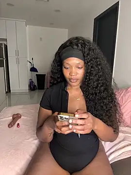 PrincessDreamm online show from December 2025 11:13:01 PM