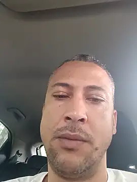 Snapshot of Arrombador20 chatting on April 2026 12:56:01 PM Arrombador20 online show from April 2026 12:56:01 PM