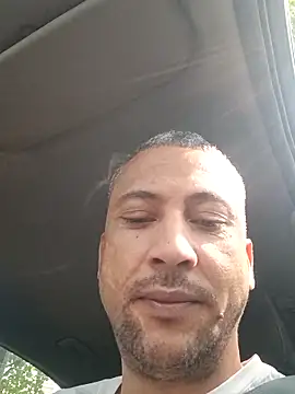 Snapshot of Arrombador20 chatting on April 2026 04:19:01 PM Arrombador20 online show from April 2026 04:19:01 PM