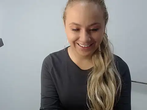 Sherly mon online show from November 2025 11:54:01 AM