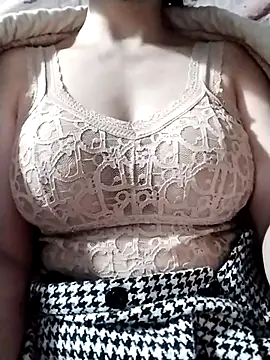 Niramiu online show from November 2025 05:12:02 PM