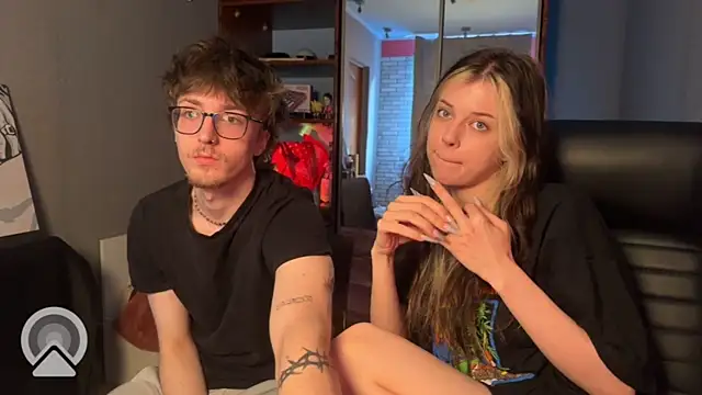 Snapshot of t_files_x chatting on April 2026 04:10:02 AM t files x online show from April 2026 04:10:02 AM