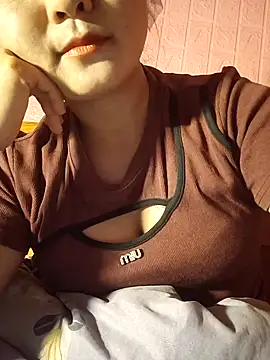 Panda-white online show from November 2025 02:05:02 PM