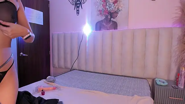 Snapshot of Isabella_Crofts chatting on November 2025 03:29:02 AM Isabella Crofts online show from November 2025 03:29:02 AM