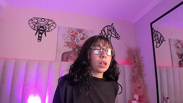 Snapshot of Isabella_Crofts chatting on November 2025 03:06:01 AM Isabella Crofts online show from November 2025 03:06:01 AM