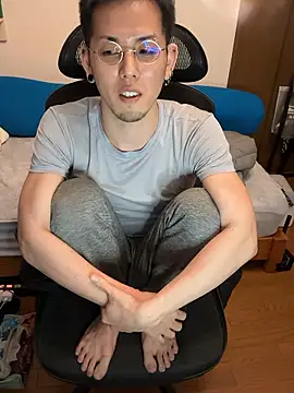 Snapshot of ippei0001 chatting on November 2025 02:07:02 PM ippei0001 online show from November 2025 02:07:02 PM