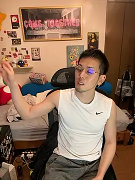 Snapshot of ippei0001 chatting on November 2025 01:33:02 PM ippei0001 online show from November 2025 01:33:02 PM