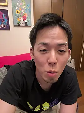 Snapshot of ippei0001 chatting on January 2026 01:05:02 PM ippei0001 online show from January 2026 01:05:02 PM