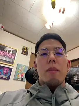 Snapshot of ippei0001 chatting on March 2026 03:05:01 PM ippei0001 online show from March 2026 03:05:01 PM