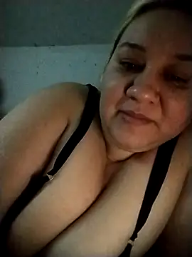 Snapshot of sharon-D chatting on November 2025 04:51:01 PM sharon-D online show from November 2025 04:51:01 PM