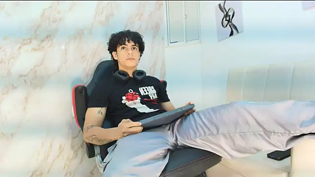 mikei banji online show from December 2025 10:18:02 PM