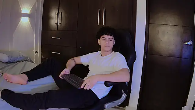 mikei banji online show from December 2025 01:05:02 PM