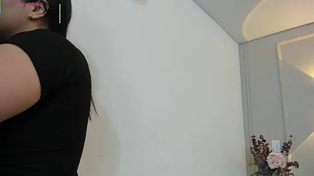 annie  20 online show from January 2026 12:10:01 PM