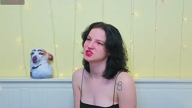 LatinaHuguenin online show from January 2026 07:02:02 AM