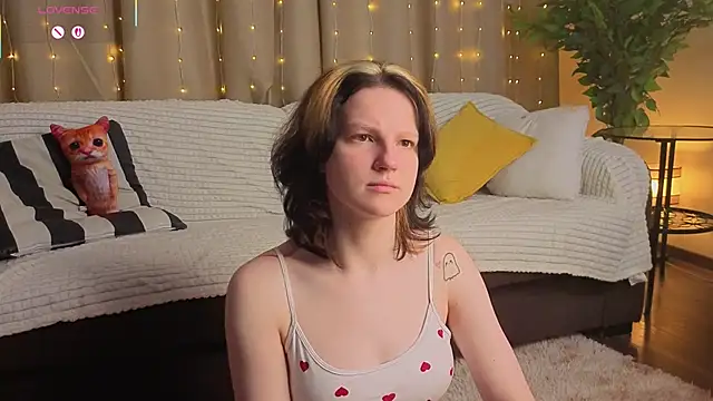 LatinaHuguenin online show from February 2026 07:18:01 AM