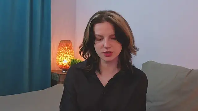 Snapshot of LatinaHuguenin chatting on April 2026 09:12:02 PM LatinaHuguenin online show from April 2026 09:12:02 PM