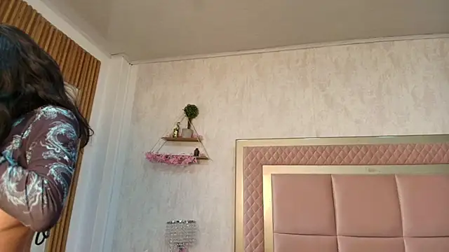 Snapshot of Madhison_5 chatting on February 2026 12:27:01 PM Madhison 5 online show from February 2026 12:27:01 PM