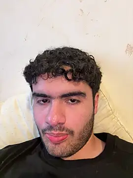 Snapshot of Leoncitooo987 chatting on December 2025 09:20:02 PM Leoncitooo987 online show from December 2025 09:20:02 PM