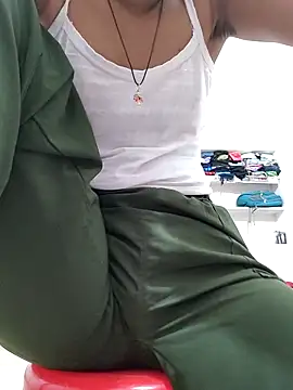 Isha kumari 69 online show from March 2026 04:45:01 PM