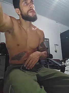 Snapshot of lucweed chatting on March 2026 02:18:02 AM lucweed online show from March 2026 02:18:02 AM