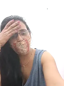 sanjana077 online show from March 2026 04:25:01 PM