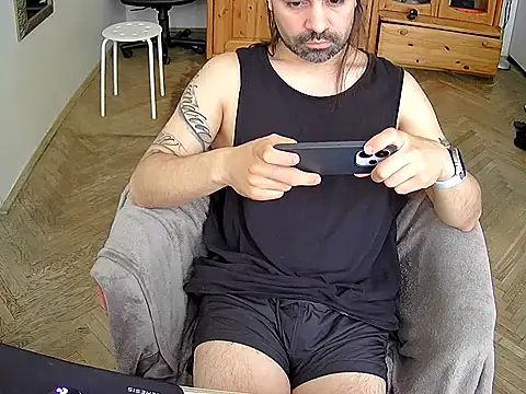 Snapshot of CharlyHemax chatting on April 2026 10:07:01 AM CharlyHemax online show from April 2026 10:07:01 AM