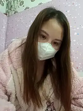 Snapshot of linh-xinh18 chatting on November 2025 06:07:01 PM linh-xinh18 online show from November 2025 06:07:01 PM