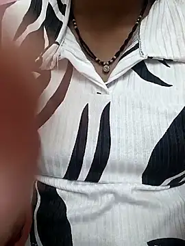 Snapshot of deewane-ki_deewaniyat chatting on November 2025 06:13:02 AM deewane-ki deewaniyat online show from November 2025 06:13:02 AM