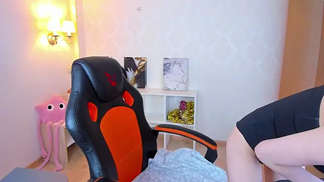 Twin kies online show from February 2026 06:23:01 PM