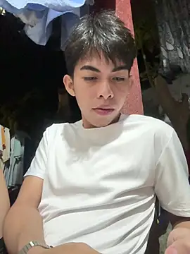 Snapshot of Urhotsilverboy chatting on March 2026 04:24:01 PM Urhotsilverboy online show from March 2026 04:24:01 PM