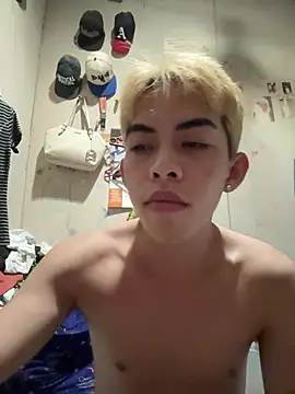 Urhotsilverboy online show from June 2026 08:25:02 PM