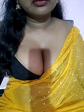 Keerthee  online show from November 2025 09:13:01 PM