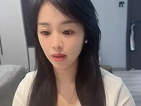 Lucky--Lucy online show from November 2025 03:34:01 AM